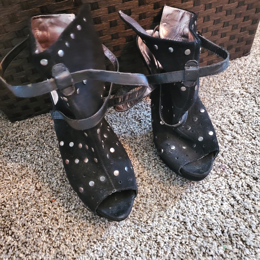 NY LA heels